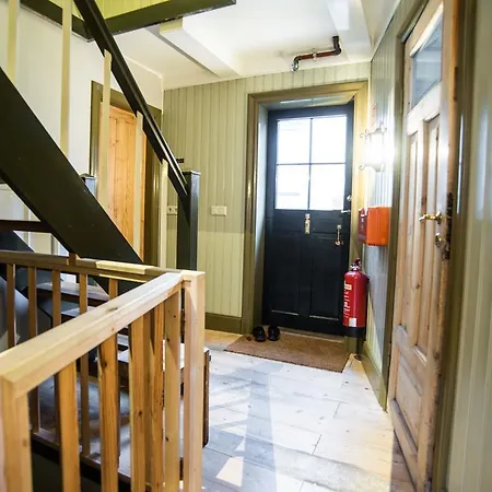 Bed & Breakfast Treasure