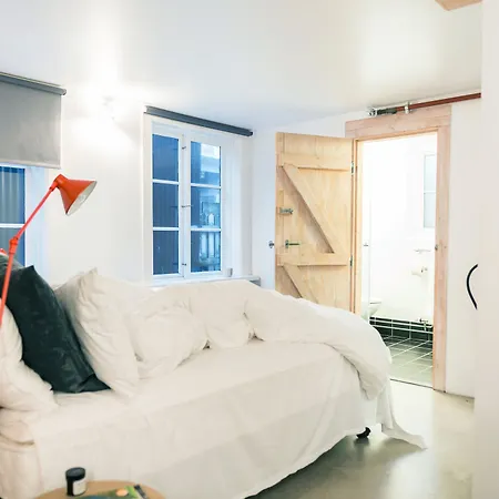 Bed & Breakfast Treasure 3*