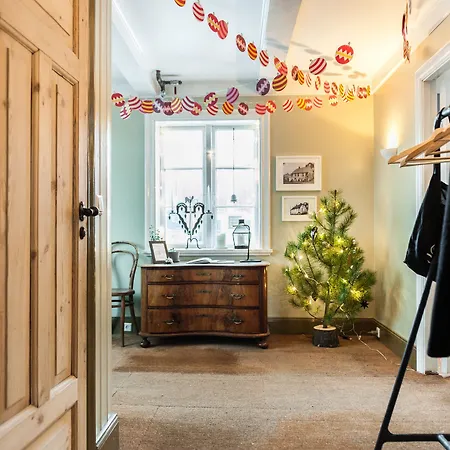 Bed & Breakfast Treasure 3*